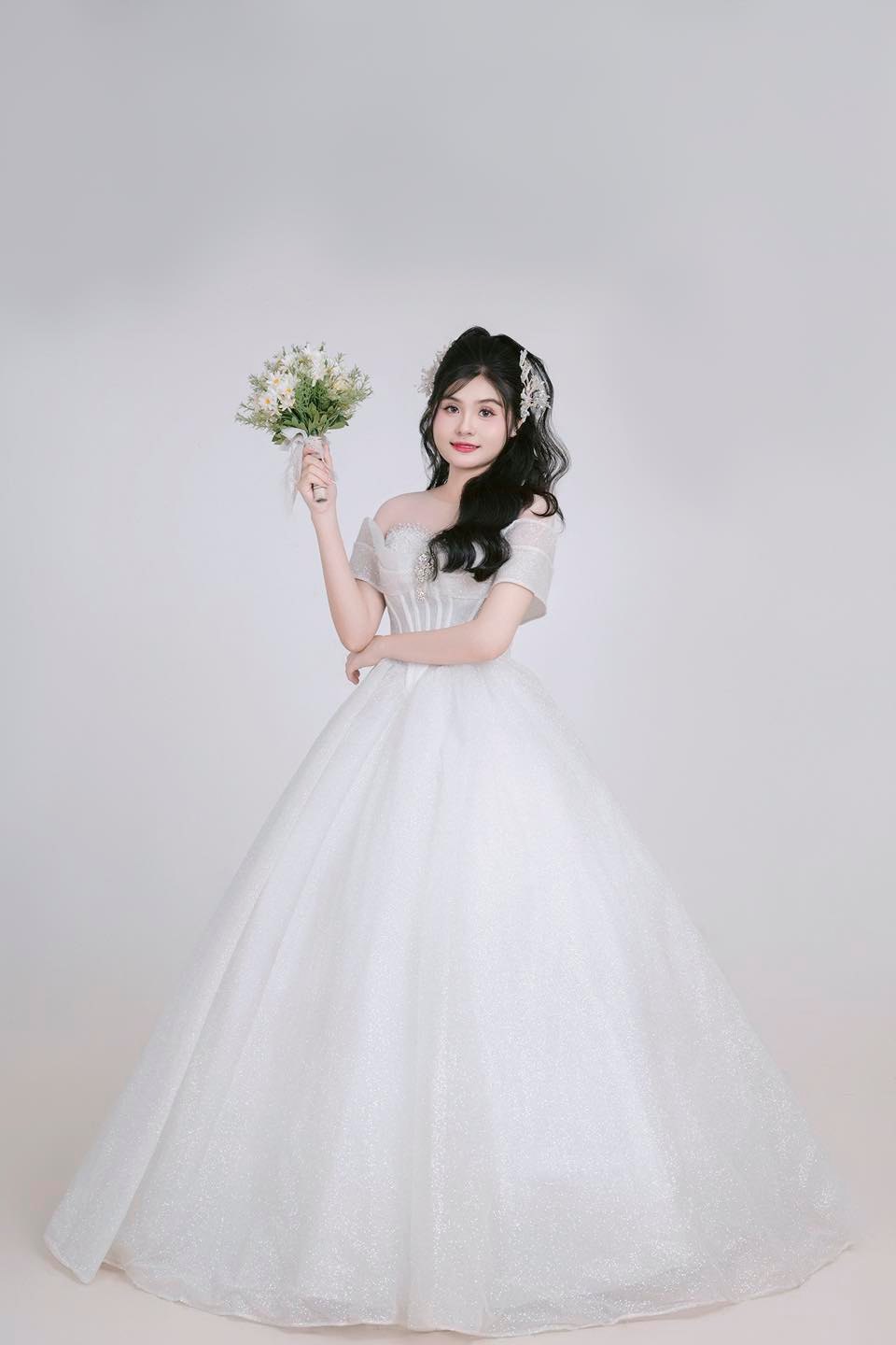 vay cuoi trang DT001